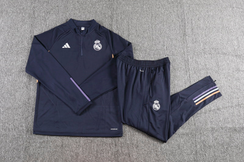 Chándal largo azul del Real Madrid