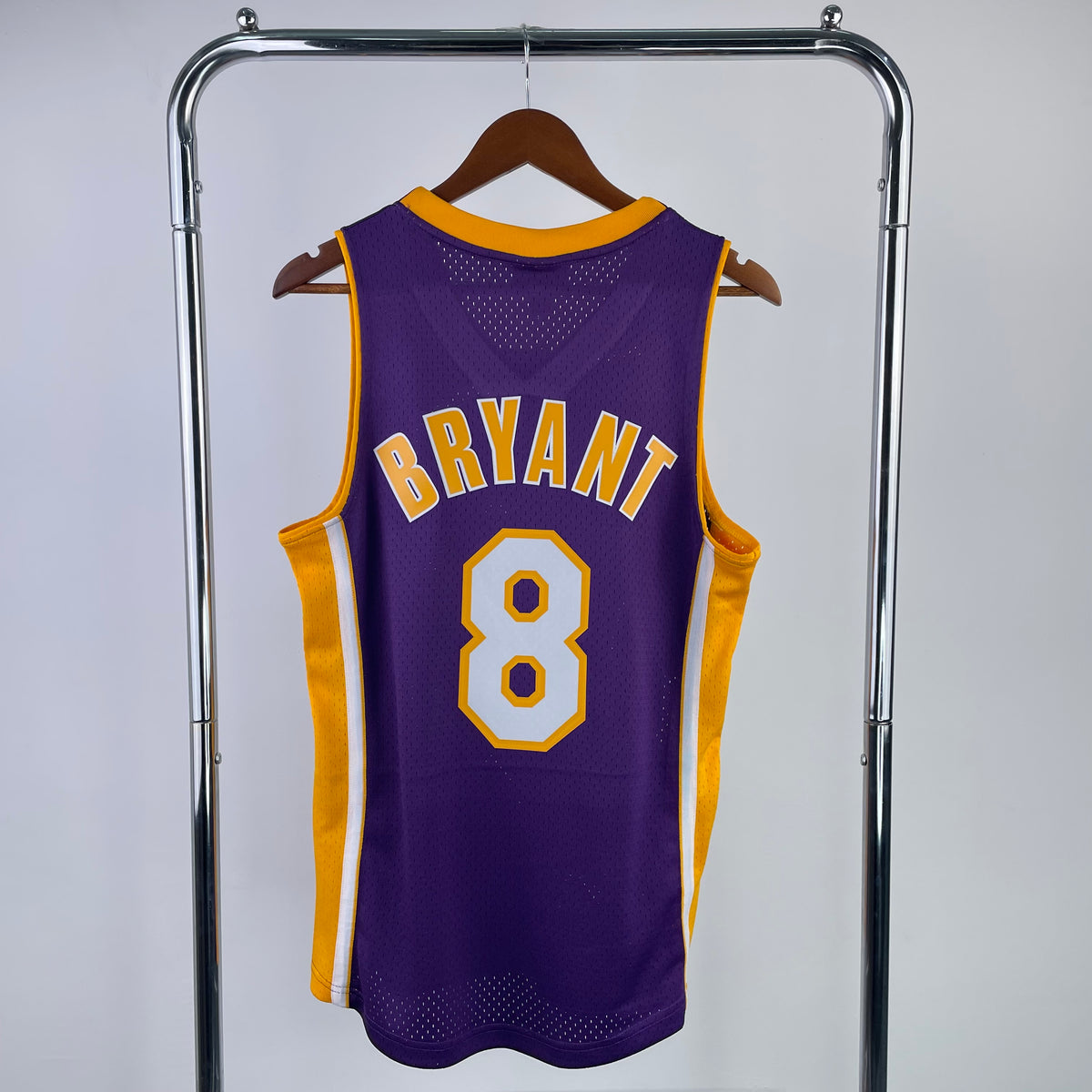 Camiseta retro púrpura de los Lakers
