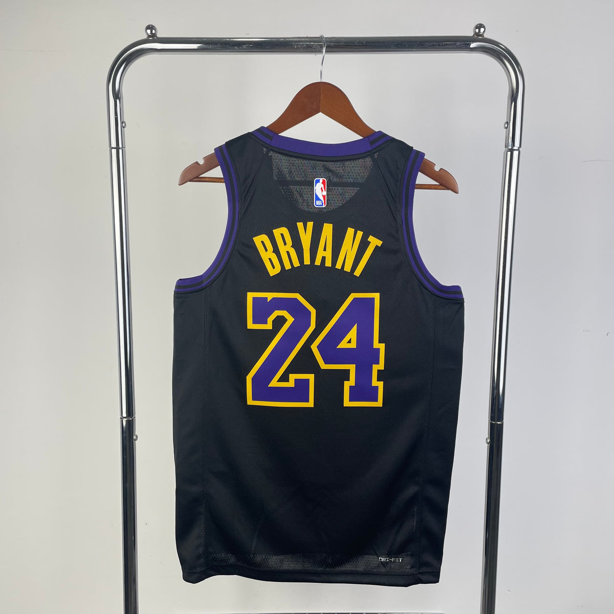 Camiseta Lakers retro especial negra