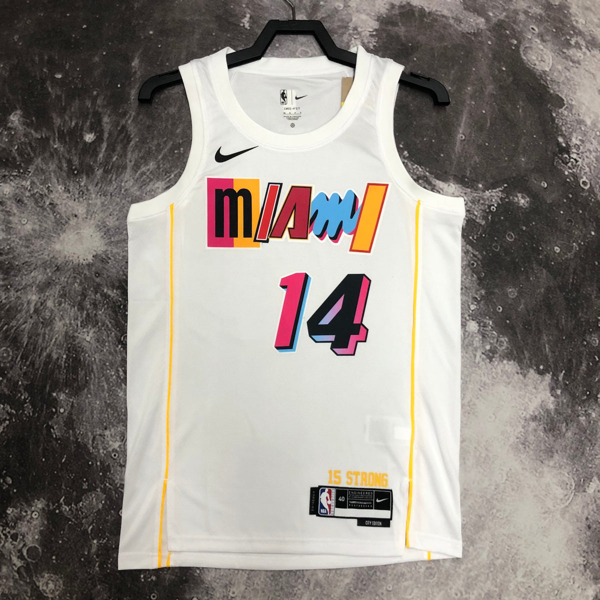 Camiseta blanca especial de Miami