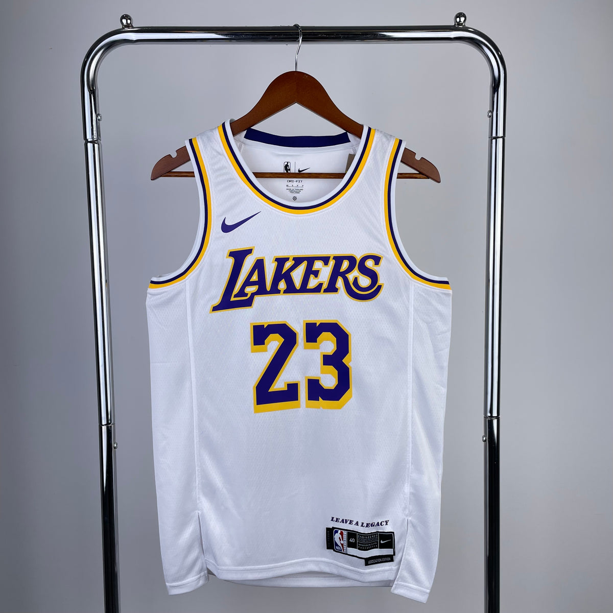 Camiseta sin mangas blanca de los Lakers